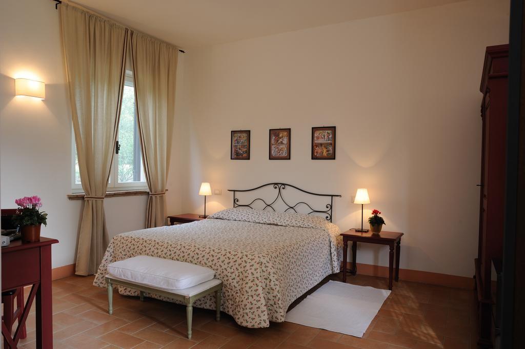 Agriturismo Tenuta Conti Faina Fratta Todina Szoba fotó